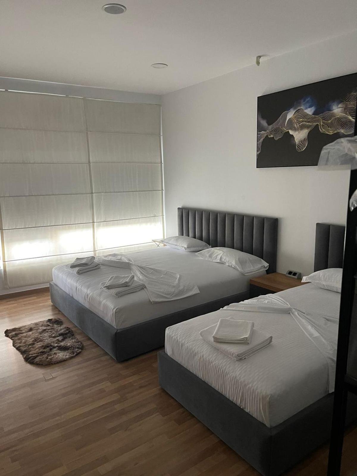 Aries Apartments Sarandë Buitenkant foto