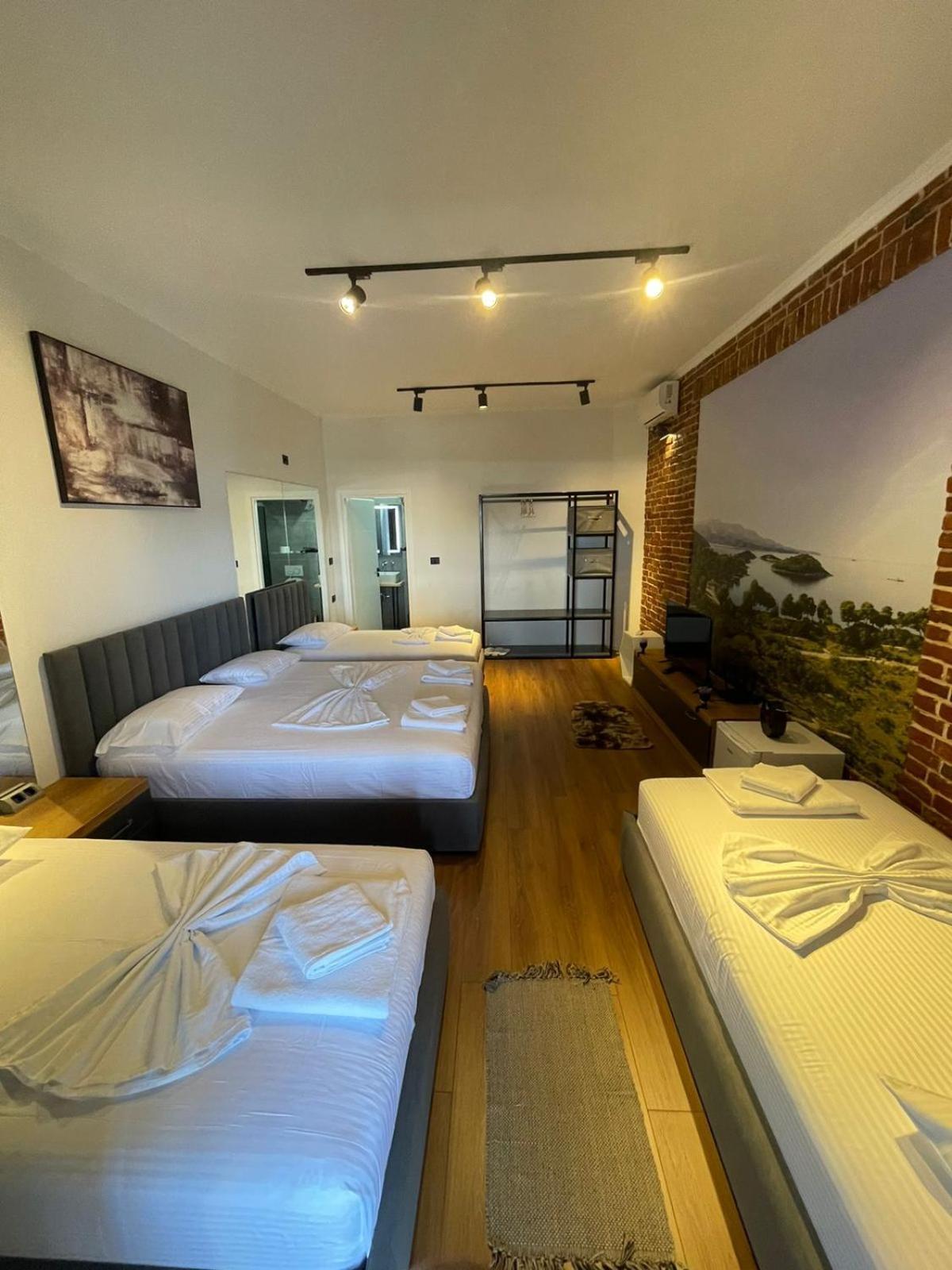 Aries Apartments Sarandë Buitenkant foto