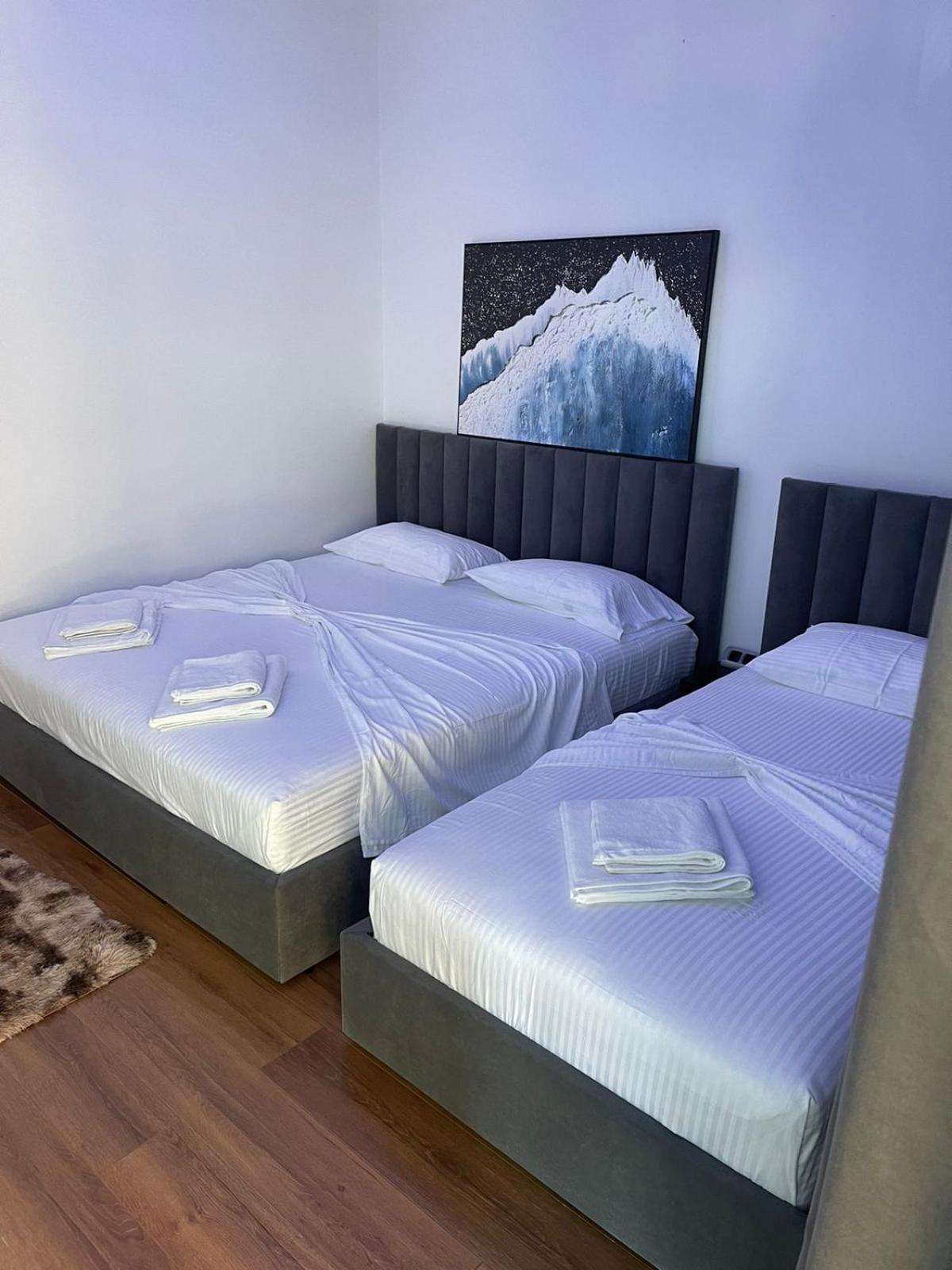 Aries Apartments Sarandë Buitenkant foto