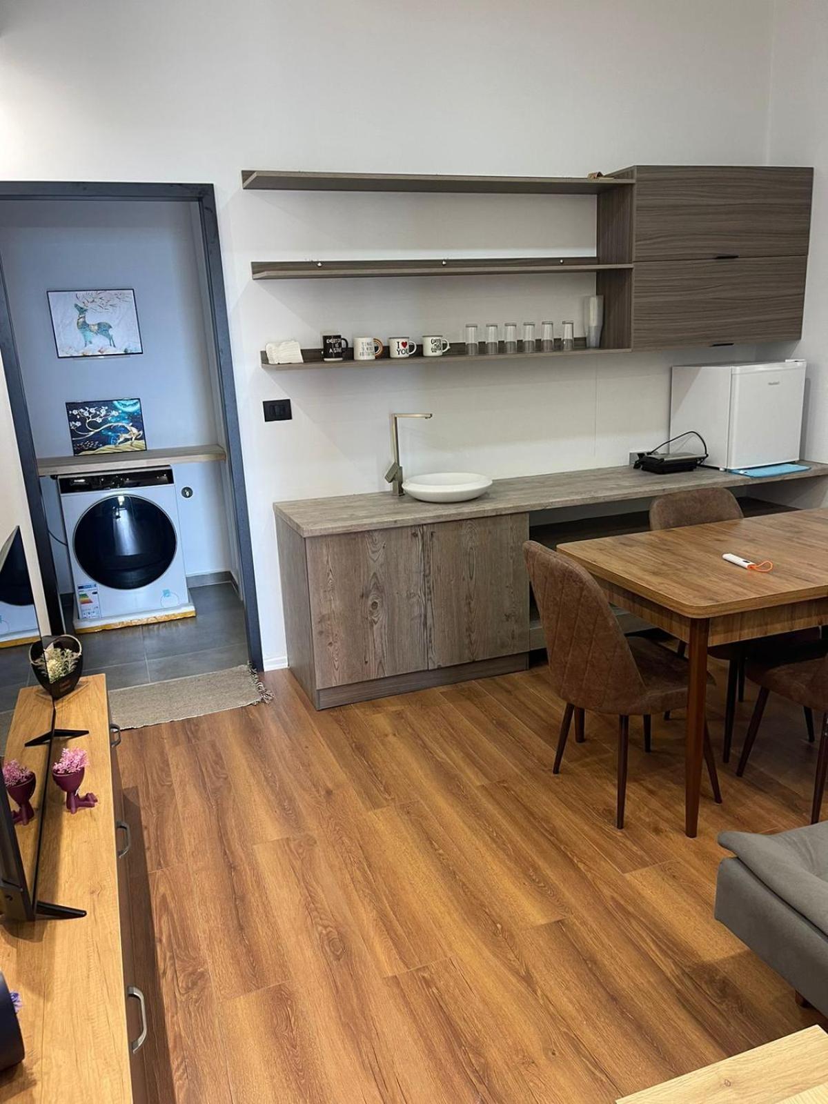 Aries Apartments Sarandë Buitenkant foto