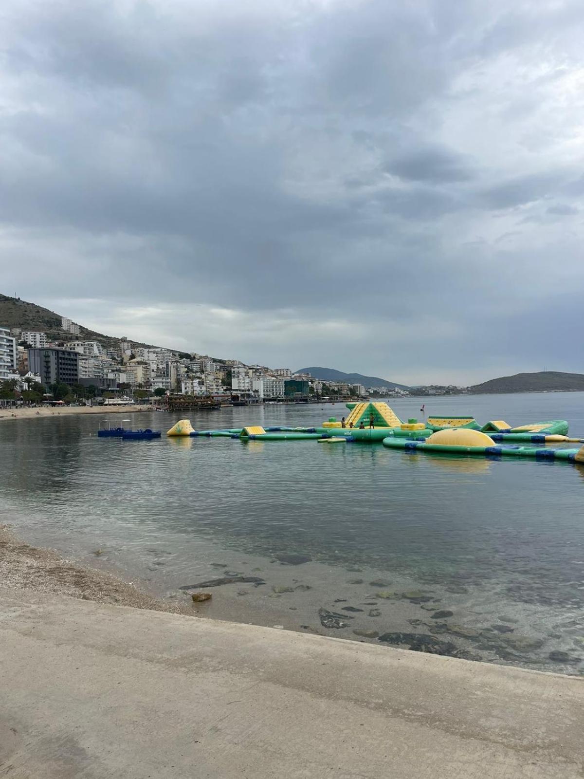 Aries Apartments Sarandë Buitenkant foto