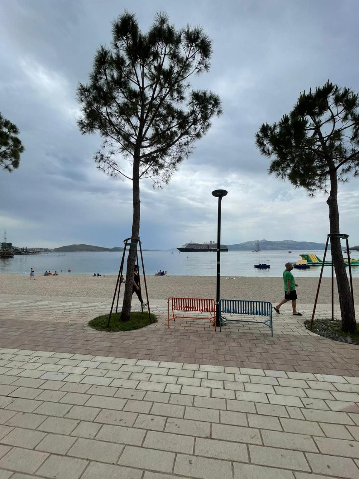 Aries Apartments Sarandë Buitenkant foto