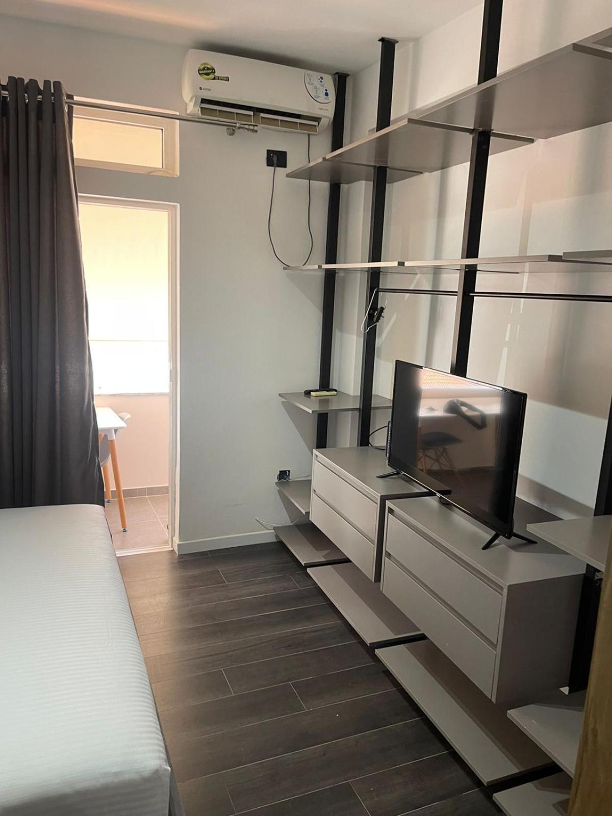 Aries Apartments Sarandë Buitenkant foto