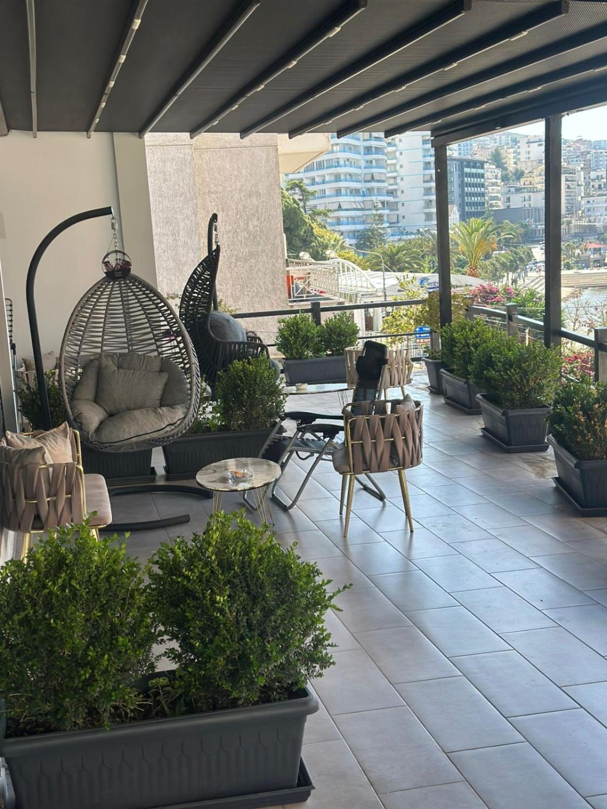 Aries Apartments Sarandë Buitenkant foto
